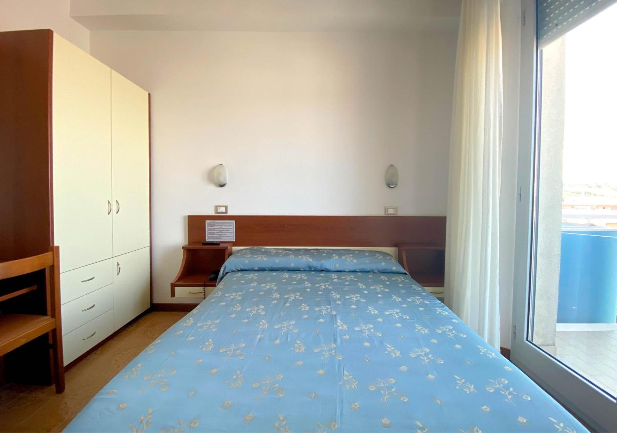 Hotel Sayonara Сенигалия Екстериор снимка